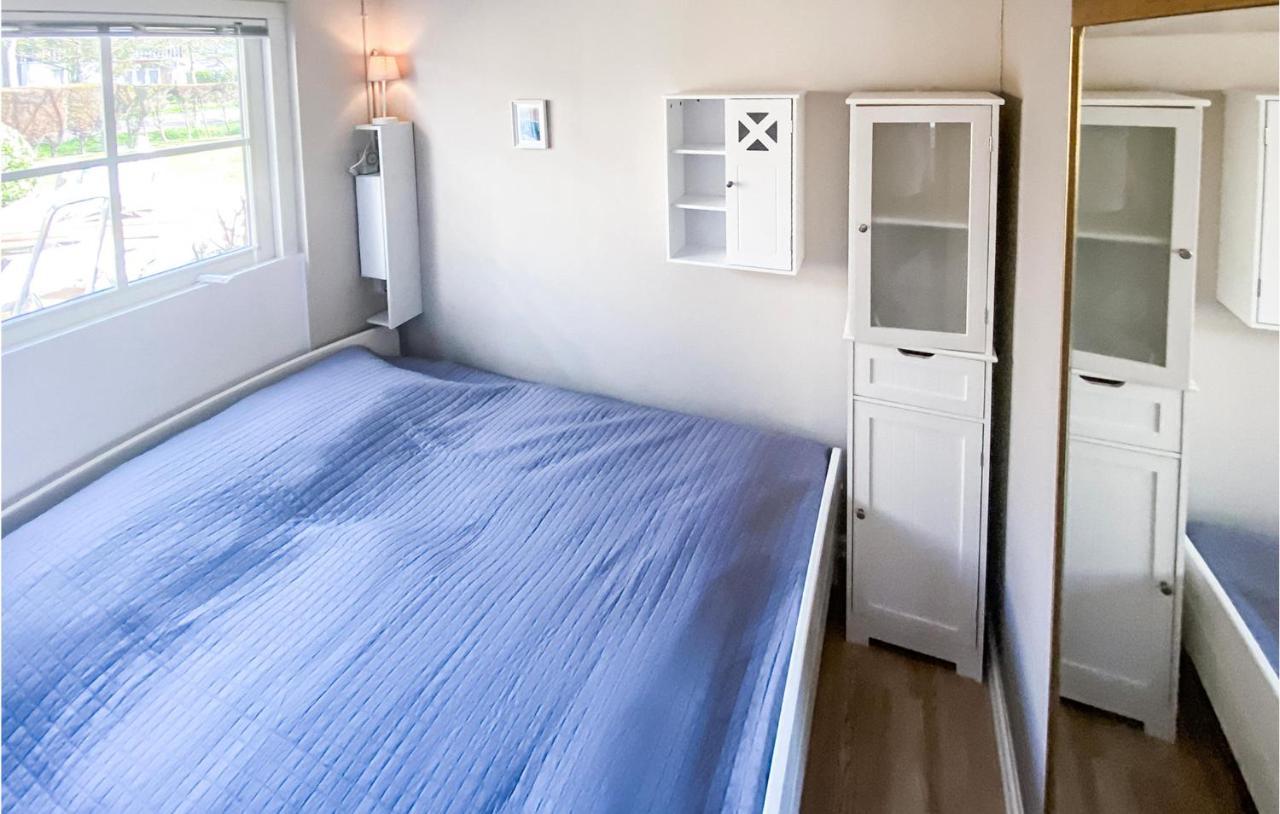 1 Bedroom Gorgeous Home In Zoutelande Exteriör bild
